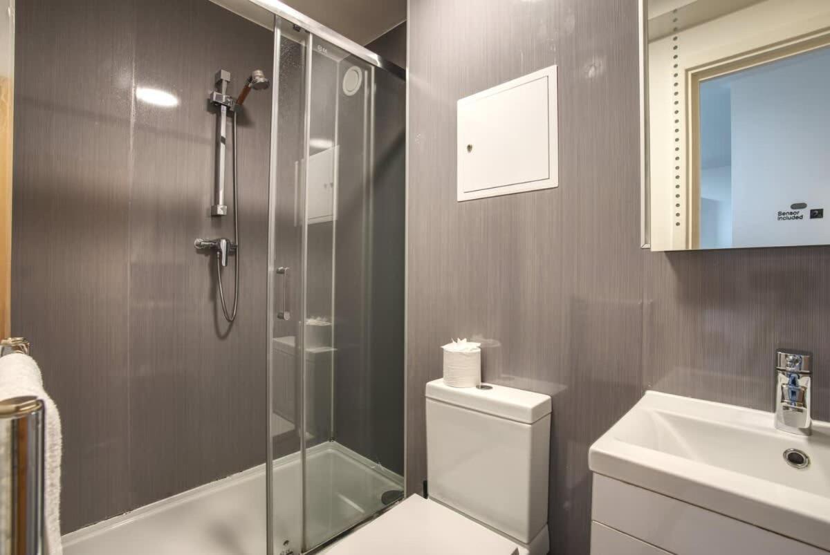 2Br City Centre Apt, Self Check In, Wifi, By Derbnb シェフィールド エクステリア 写真