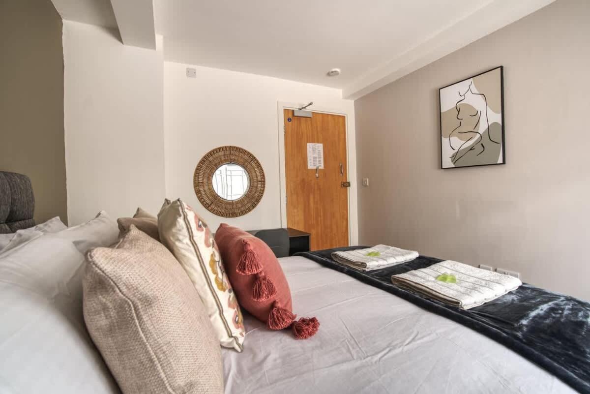 2Br City Centre Apt, Self Check In, Wifi, By Derbnb シェフィールド エクステリア 写真