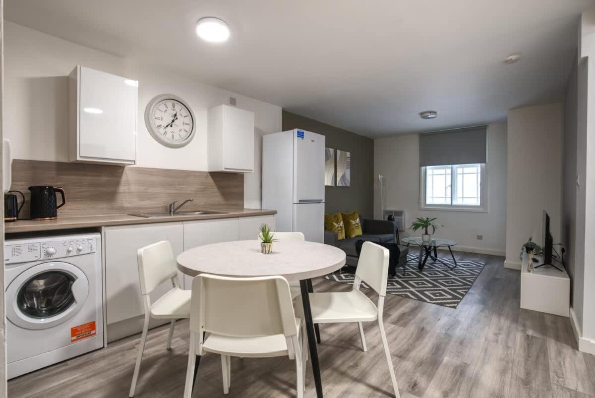 2Br City Centre Apt, Self Check In, Wifi, By Derbnb シェフィールド エクステリア 写真